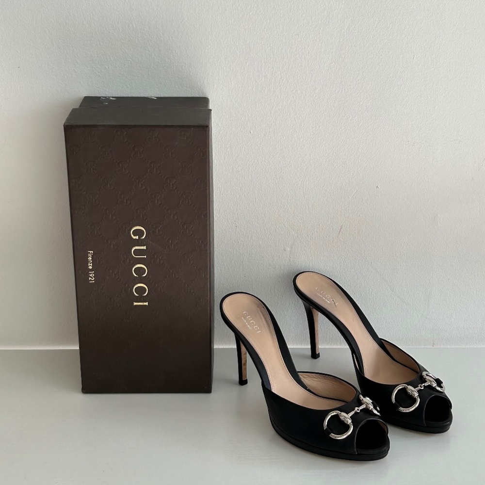 Gucci black leather mules